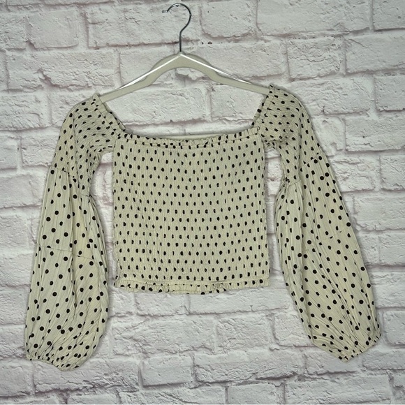 Line and Dot Off Shoulder Polka Dot Puff Sleeve Top - Picture 6 of 12